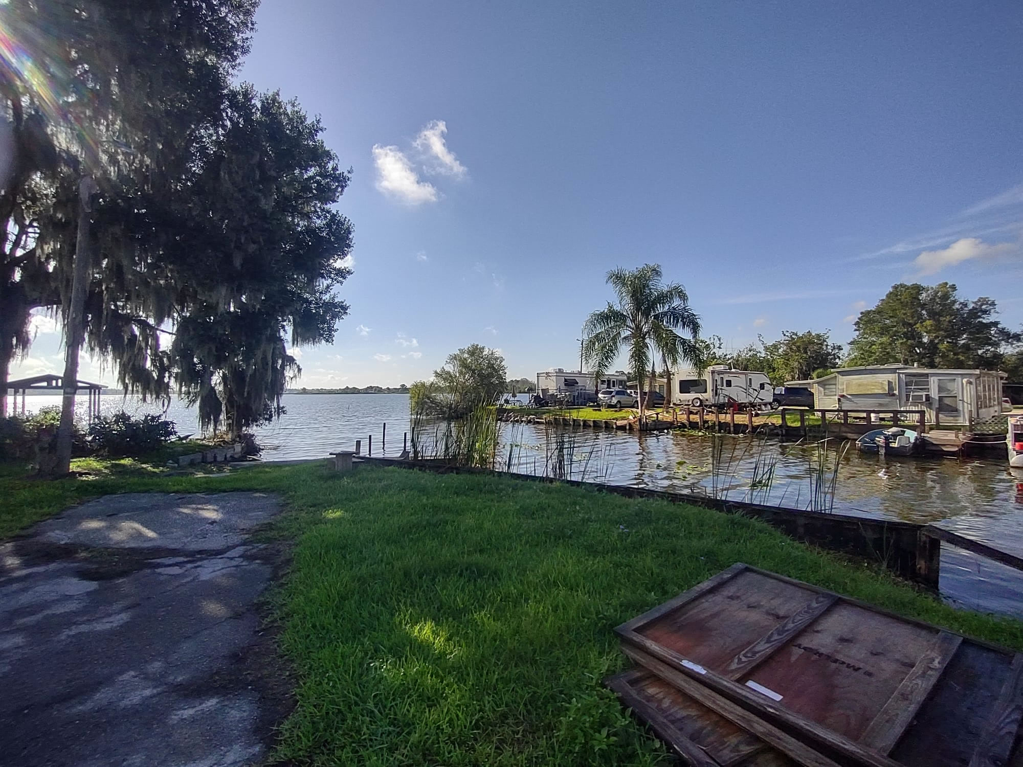 Lakefront RV Park in Florida